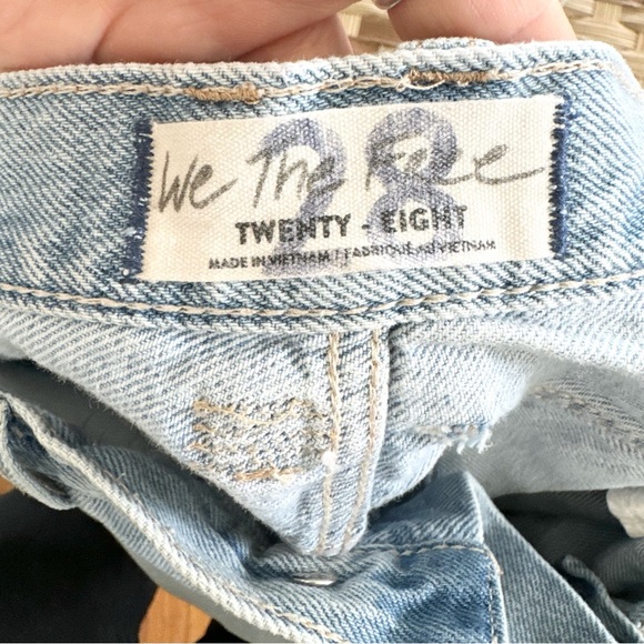 Free People x We The Free Makai Cut Off Short in Vintage Light Denim Size 28 - Picture 5 of 6